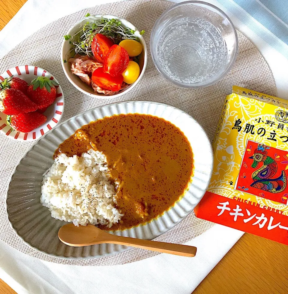 朝ごはんを食べよう☀️カレーの日はチキンカレーで朝ごはん🍛|あしゃぱんさん