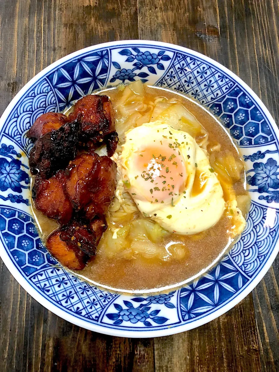 Snapdishの料理写真:Brunch 2019/1/22 #みそラーメン #サッポロ一番 #ラーメンはこれが1番好らしい #玉子と照り焼きチキン乗せ #こっそり白菜入り #白菜は英語でNapaCabbage #ナパキャベッジ #キャベツと同じアブラナ科|LeBさん