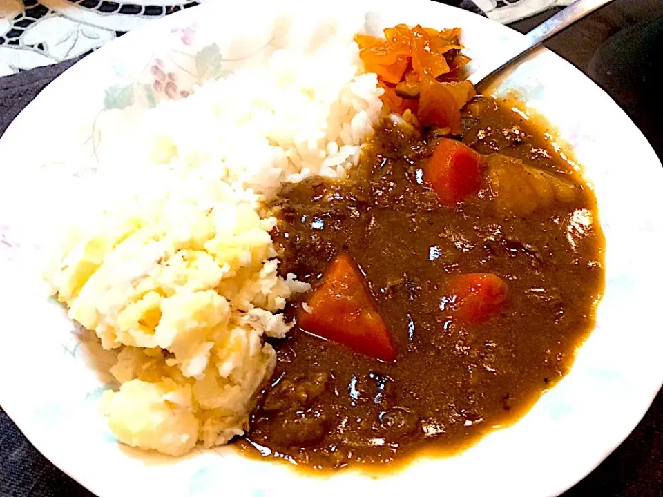 今日は、1月22日 カレー🍛の日だって😋|アライさんさん