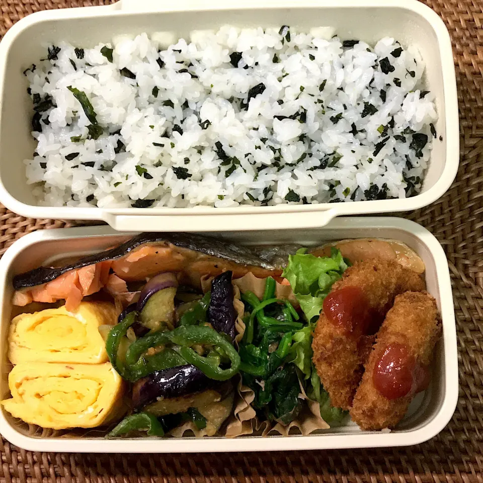 おじさん弁当  ☆ Jan.23.2019 ☆

 #おじさん弁当 #焼き鮭崩壊|ニャン太郎さん