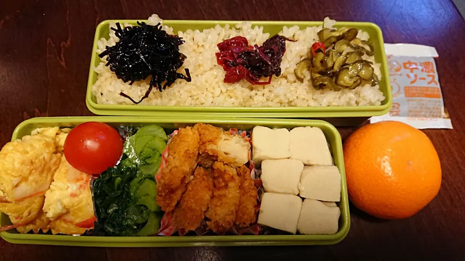 六分づきご飯とチキンナゲット弁当
 #今日のお弁当|りょーさん