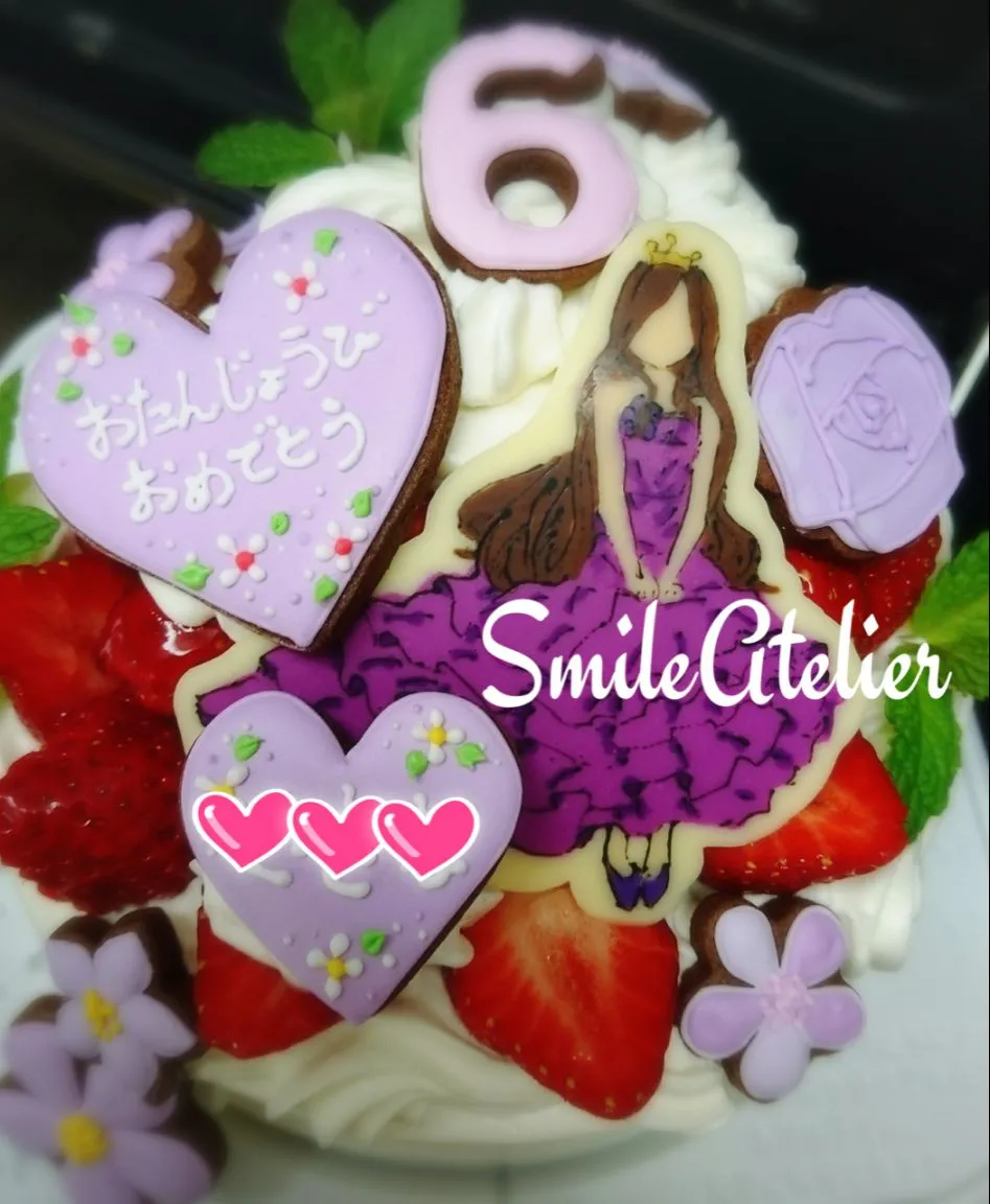 Snapdishの料理写真:Birthdaycake♪ お姫様&お花💠|izumiさん