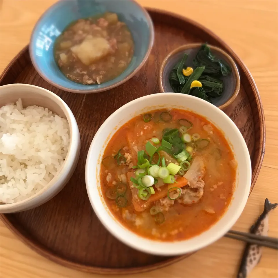 キムチ豚汁(  ･᷄-･᷅ )お昼ごはん|サチャンさん