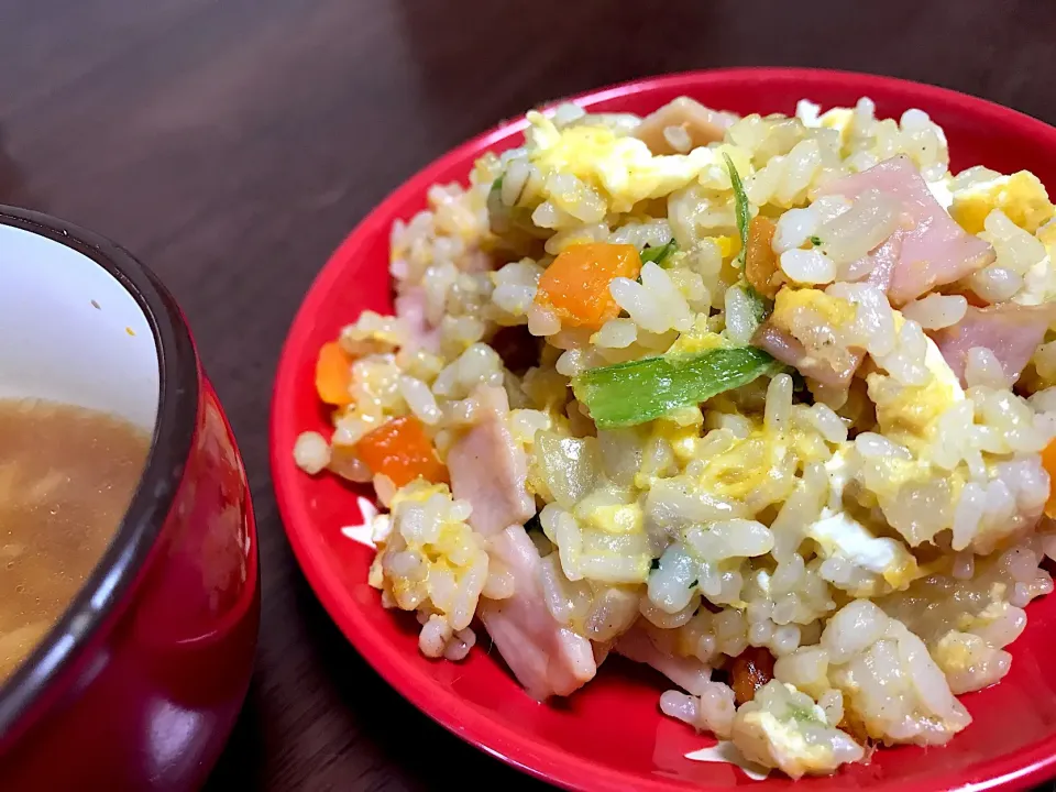 Snapdishの料理写真:カンタン炒飯☘️|ビーグルさん