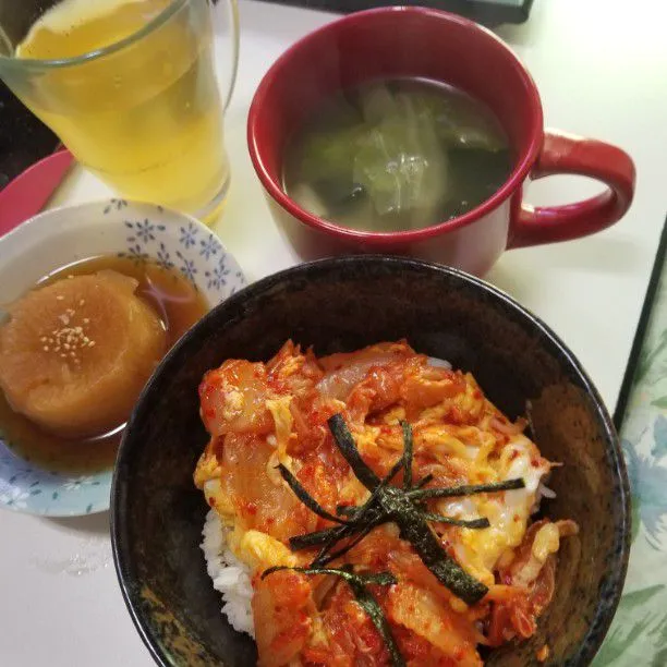 Snapdishの料理写真:lunchはキムチ卵閉じ、作ってみた！な～んてね！|ジロー7さん