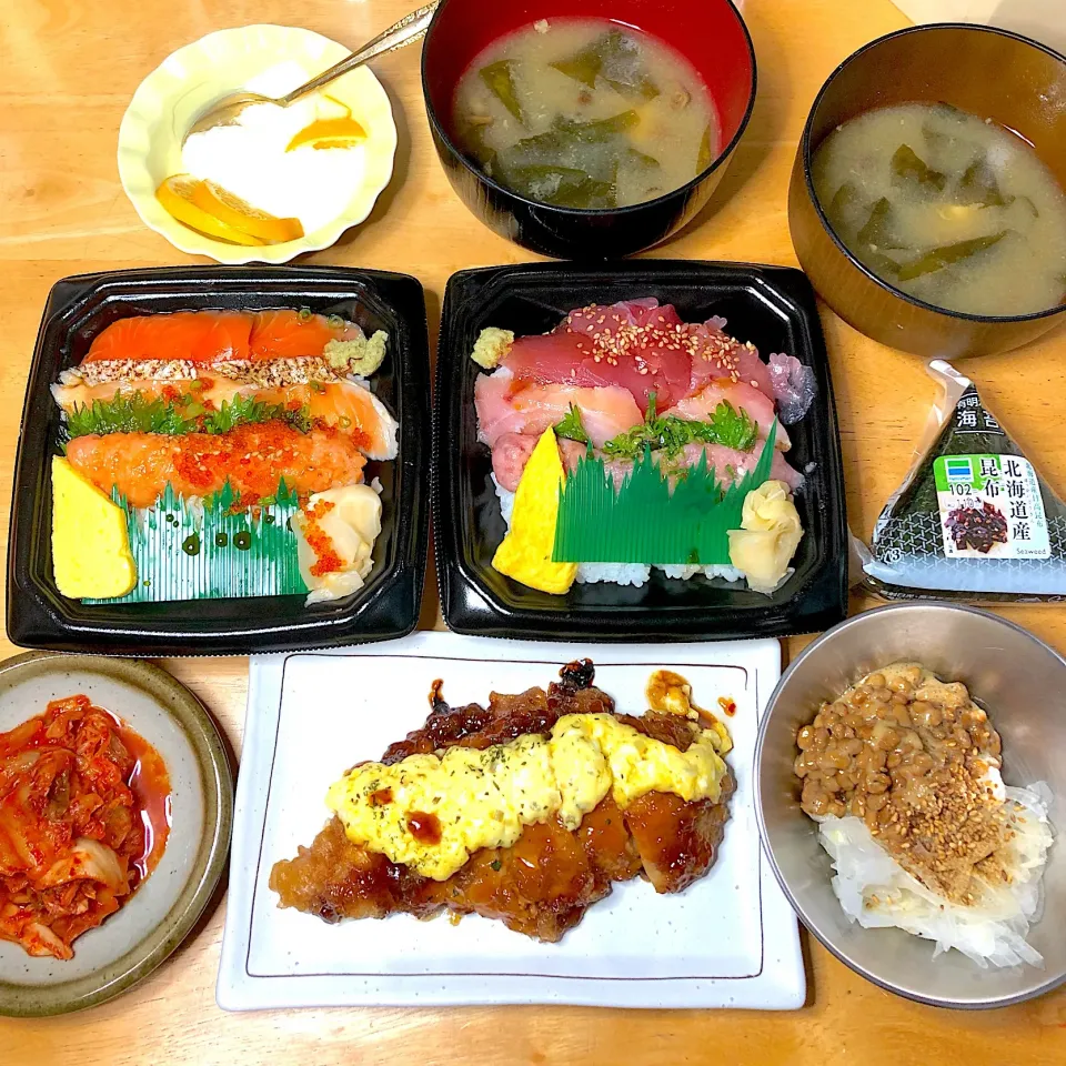 マグロ丼&サーモン丼🐟|Makokoさん