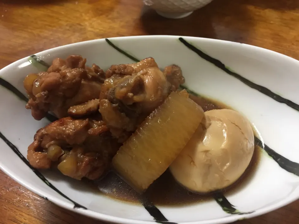 鶏手羽と大根のさっぱり煮|さんだーさん