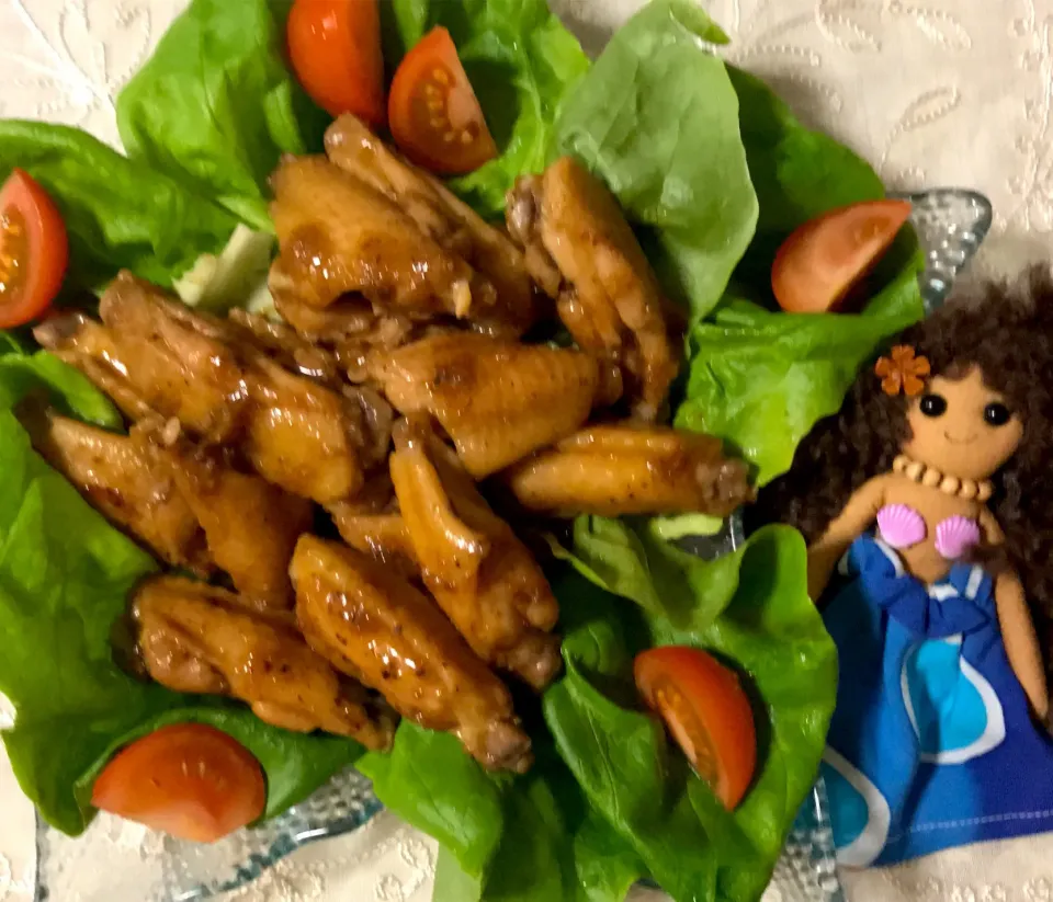 めるぼさんの料理 miso tabasco chicken wings


タバスコがアクセント♪♪ 

むしゃぶる旨さ！

お子様でも食べれるピリッと ちょい辛な

【手羽先の味噌タバスコ煮詰め焼き】(*>∀<)ﾉ♪

おつまみにも最高〜です❤💕♪♪|noeさん