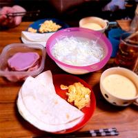 セルフまきまきwスクランブルエッグとハム、キャベツのトルティーヤ🌯