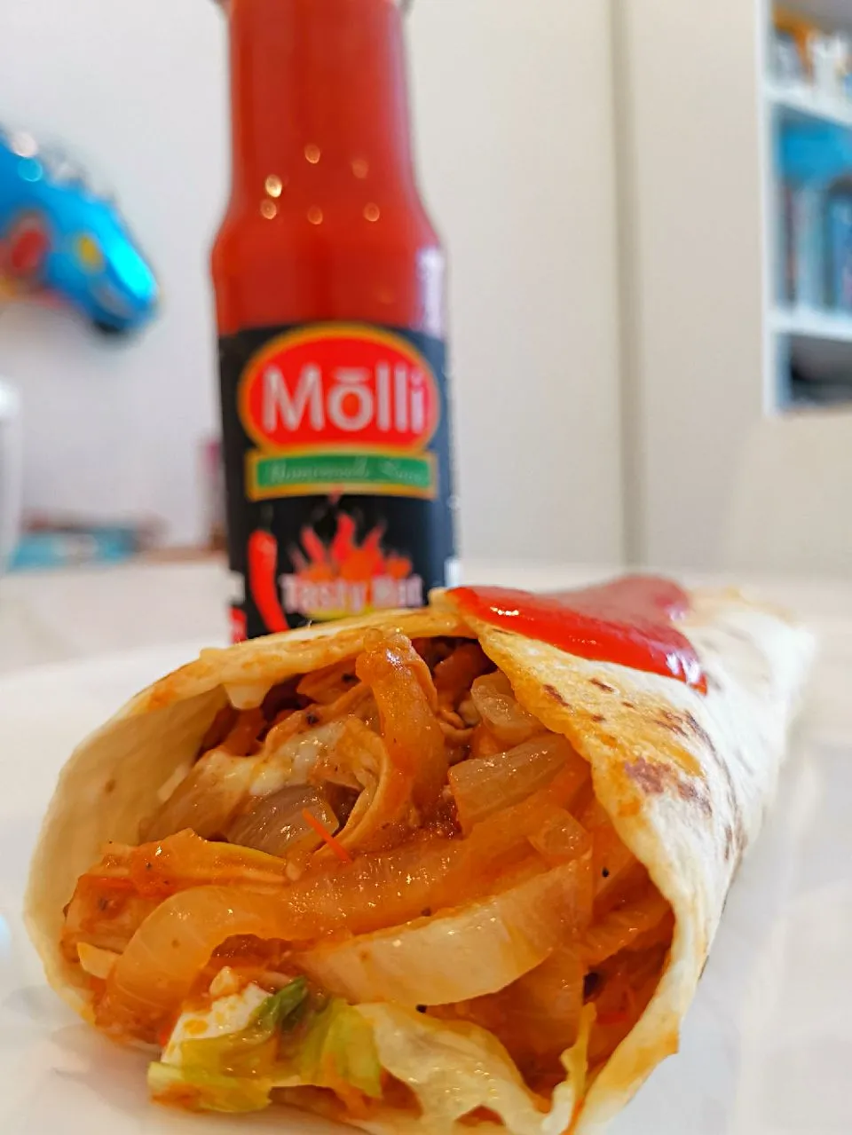 Chicken Tinga burrito with Molli sauce. #mollifood #mollihotsauce #burrito #chicken #Mexican cuisine #hotsauce|Jorge Bernal Márquezさん