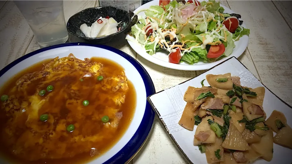 今日の男飯(*･ω･)かに玉醤油味&作り置きかぶとベーコン炒め&サラダ隠し味にカレースパイス&カブの一夜漬け | ᐕ)⁾⁾|ひーちゃんさん