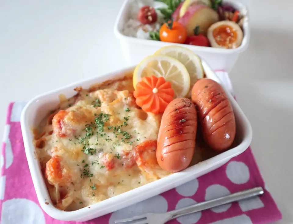 中学生男子弁当🍱
トマトクリームのフィットチーネグラタン|なかじー。さん