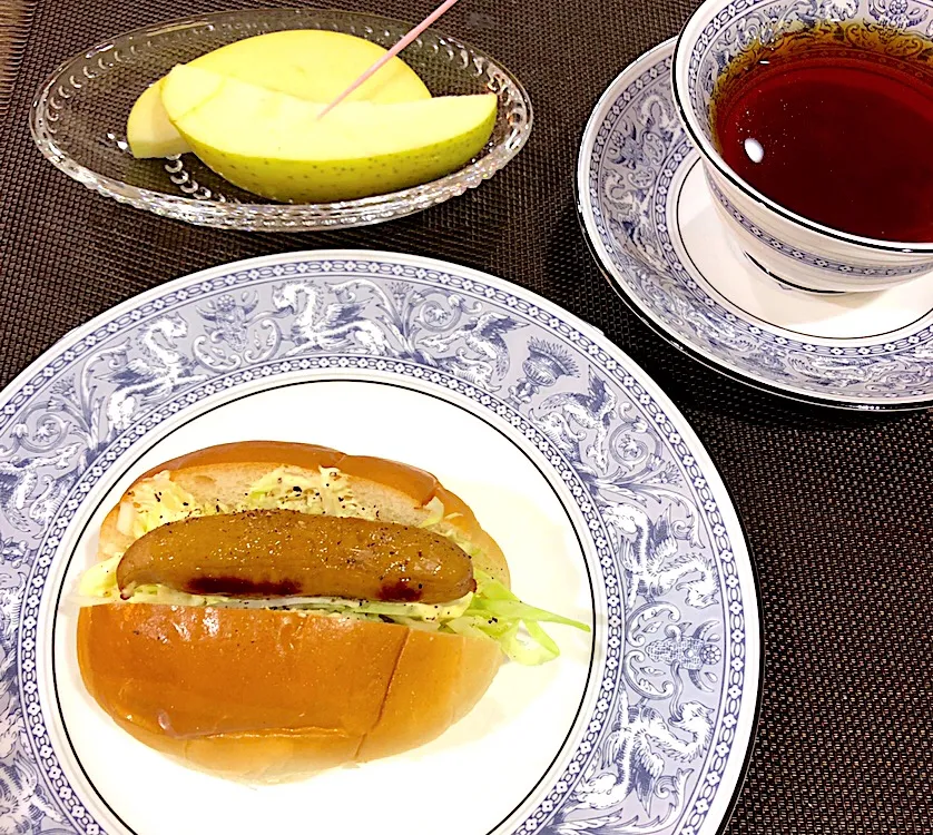 Snapdishの料理写真:2019.1.25 ケチャップ無しの中途半端な朝ごはん✨|Seikoさん