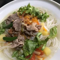 Snapdishの料理写真:Vermicelli Rice Noodles with Sukiyaki Beef Soup|Joha Hassanさん