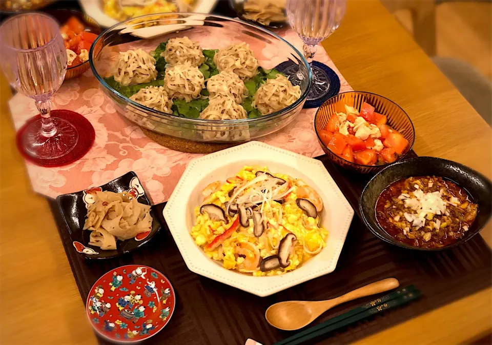 かに玉あんかけ焼きそば
麻婆豆腐
れんこん きんぴら
トマト ささみ サラダ
手作り シュウマイ|nana 🍅さん