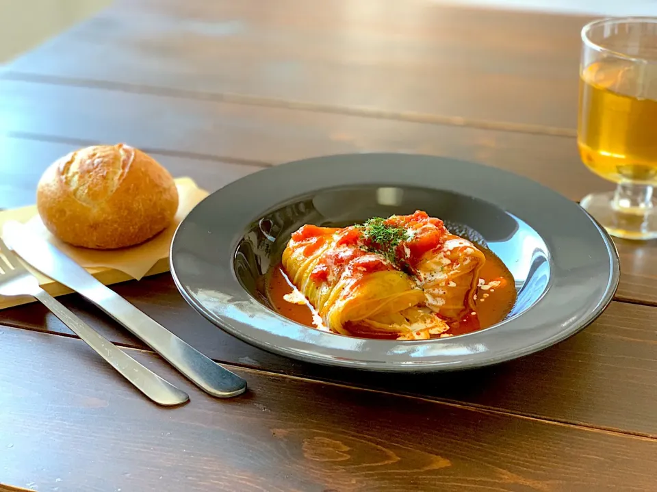 Snapdishの料理写真:トマトソースのロールキャベツlunch🍅🥬|SAORIさん