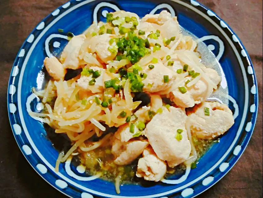 からあげビールさんのご飯に乗せて丼も◎良妻風♪野菜たっぷり鶏もやしの生姜焼き🌷1/26|花ママさん