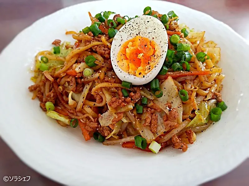 Snapdishの料理写真:今日の昼ご飯はソース焼きそばです(*^^*)|ソラシェフさん