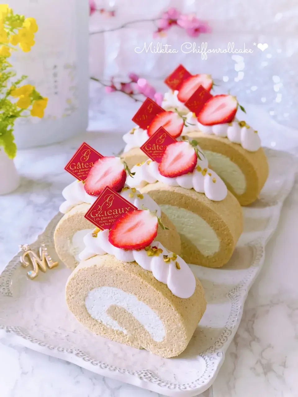 ミルクティーシフォンロールケーキ🍓|もえさん