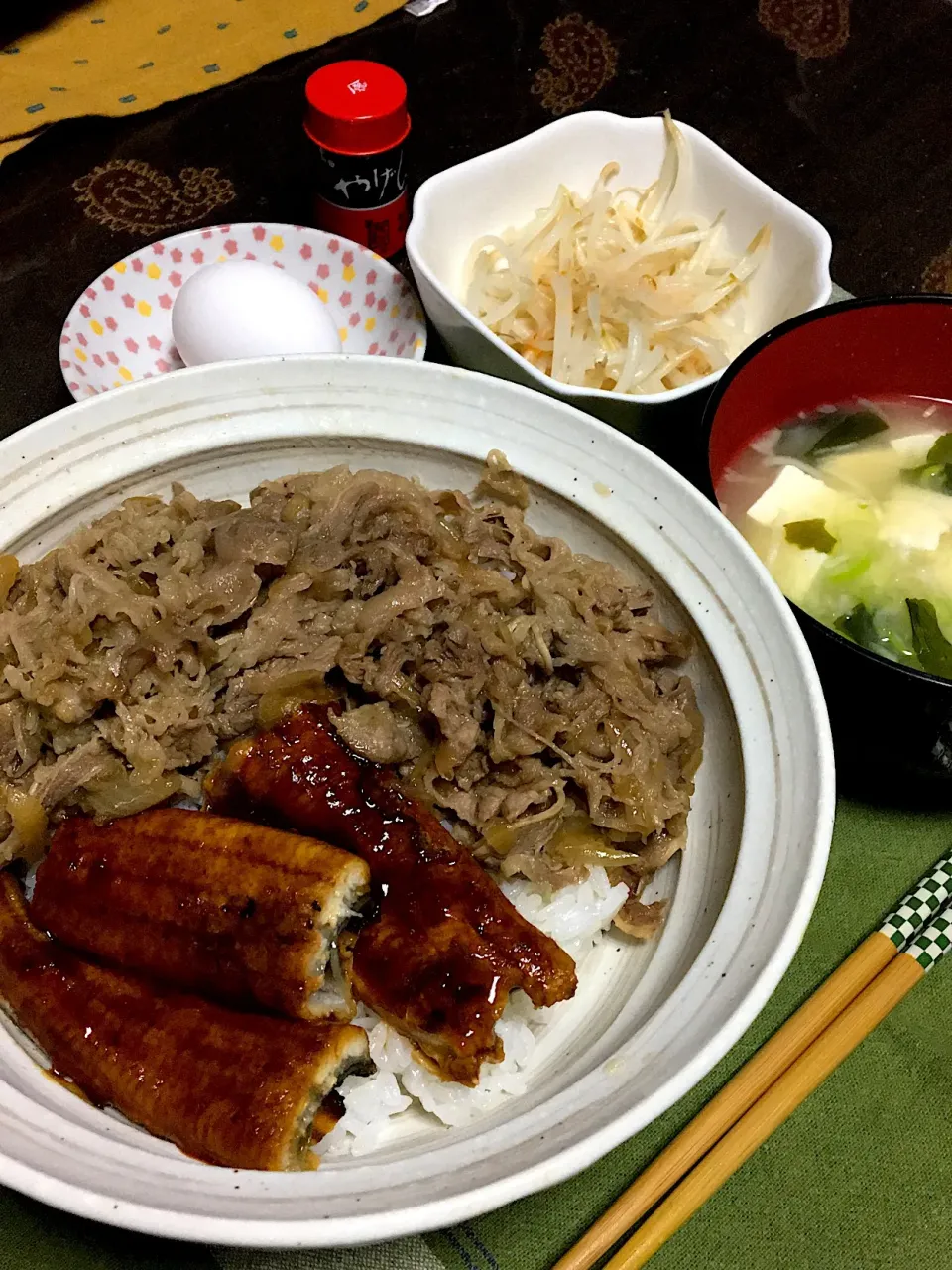 #牛丼#ウナ牛#お夕飯

2019.1.26 息子作の牛丼・もやしナムル・お味噌汁|renharuruさん