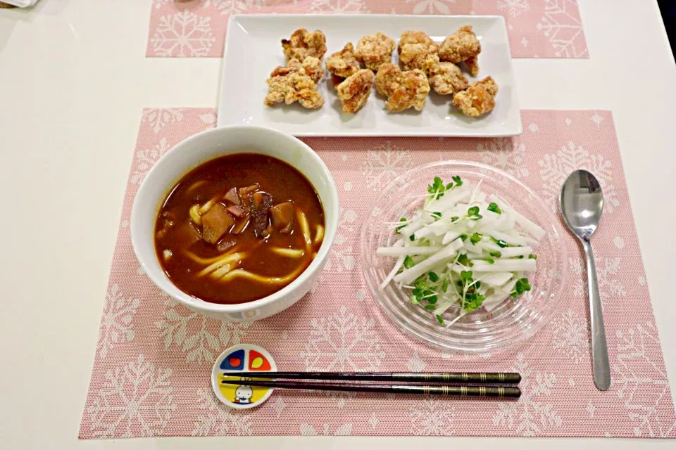 今日の夕食 カレーうどん、大根サラダ、唐揚げ|pinknari🐰🌈さん