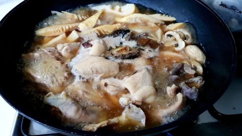 braised chicken with abalone, pork tripe and bamboo shoots|steven z.y.さん