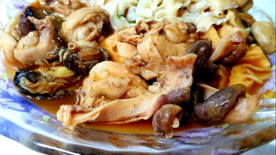 braised chicken with abalone, pork tripe and bamboo shoots|steven z.y.さん