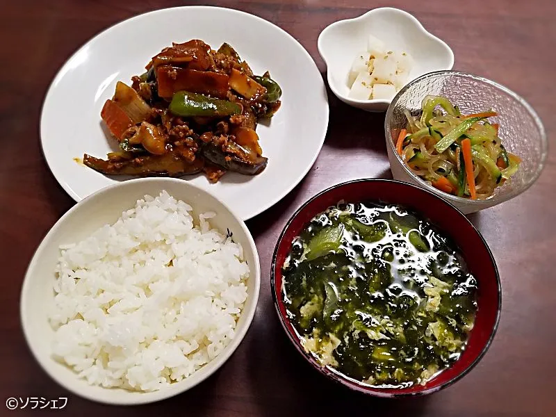 今日の晩ご飯だよ(*^^*)
★麻婆茄子
★大根ナムル
★春雨サラダ
★中華スープ|ソラシェフさん