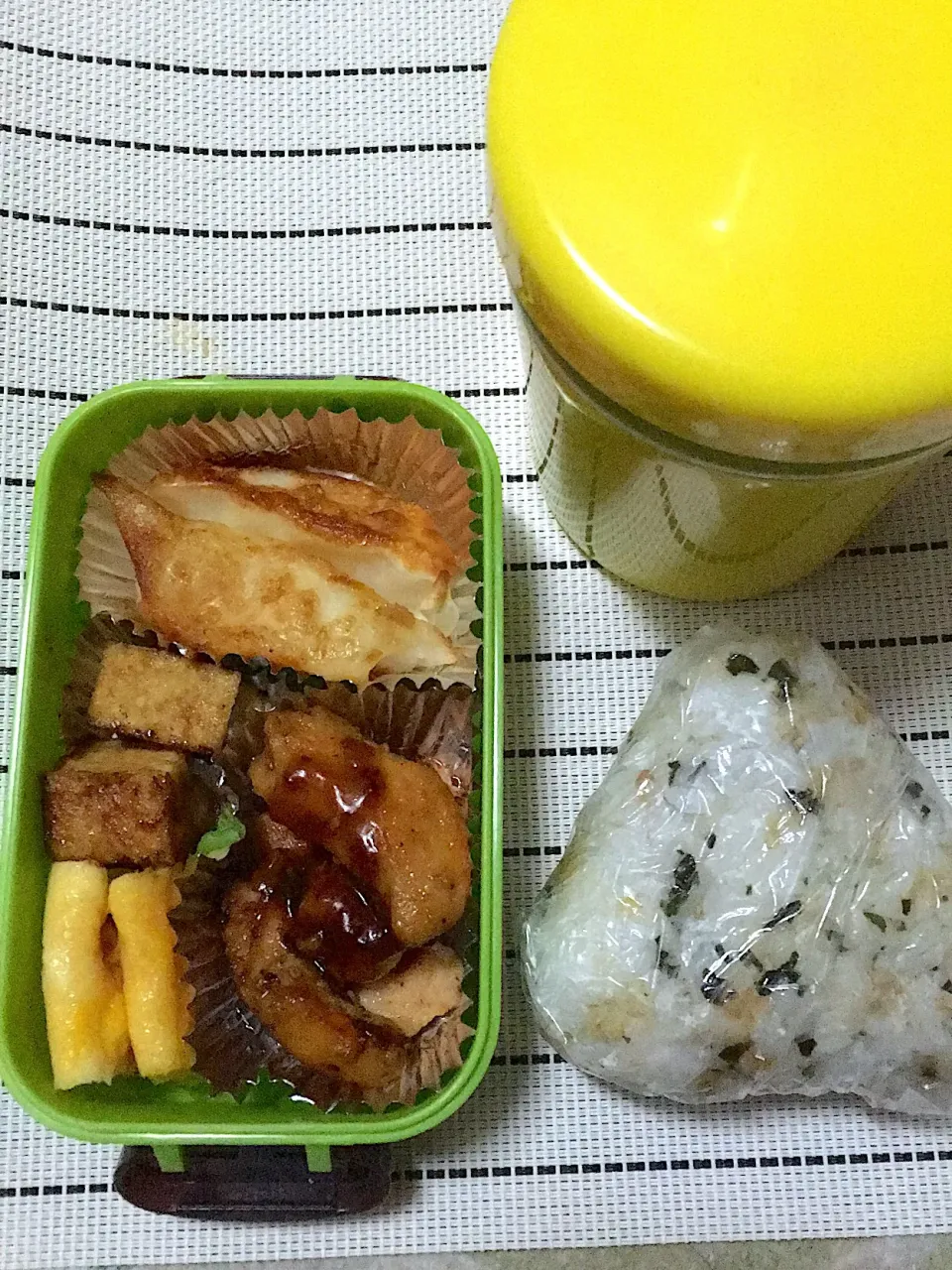 Snapdishの料理写真:1/27旦那さん弁当|あーさん