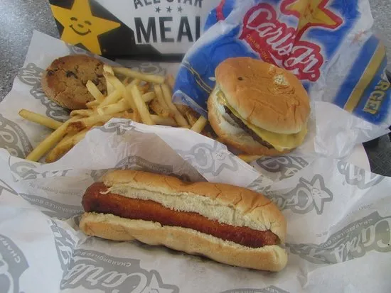 Snapdishの料理写真:Carl’s Jr. Five dollar all star meals|jaedonjadeさん