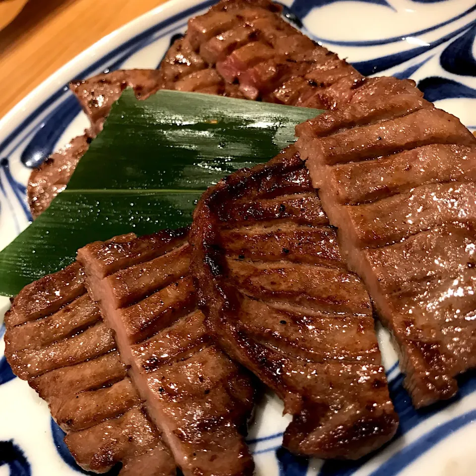 牛たんコンビ定食🐃|Hironobuさん