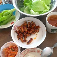 Snapdishの料理写真:มนุษย์แม่กินข้าวเที่ยงตอนบ่ายสอง|MommyKik & PunPunさん