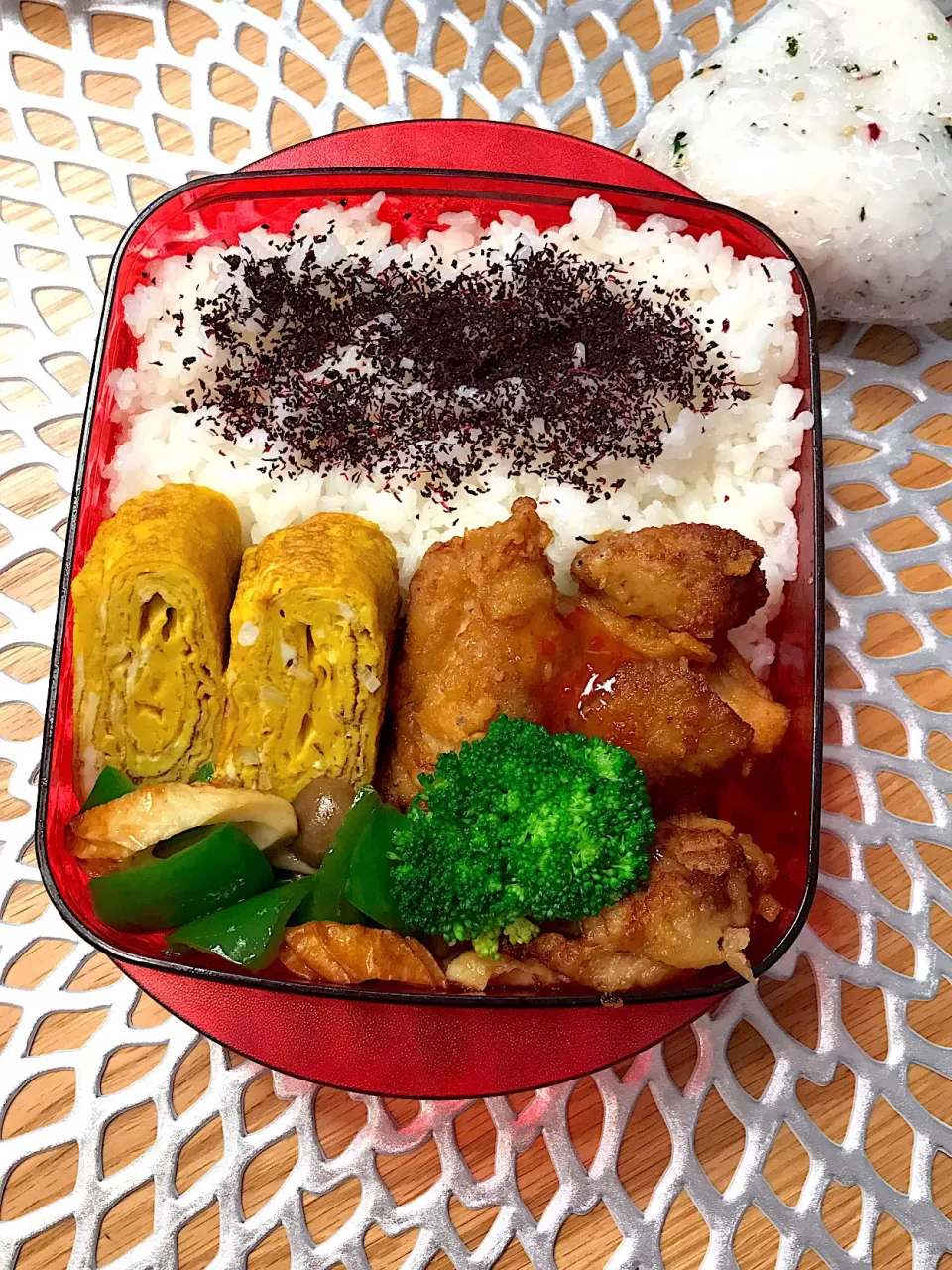 Snapdishの料理写真:2019.1.28 中3男子唐揚げ弁当〜🍱😋|mari-pさん