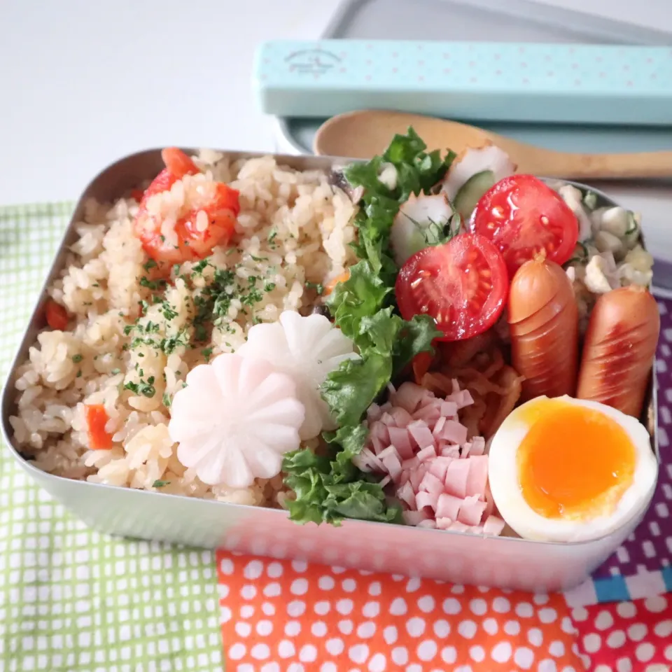 中学生男子弁当🍱
エビピラフ弁当🦐|なかじー。さん