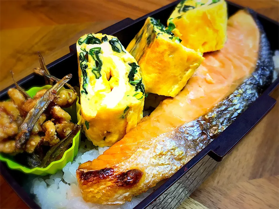 今朝は簡単弁当。👍🏻✨🍱|ちまさん