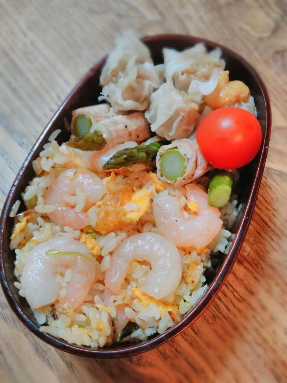 今日のお弁当
・海老チャーハン
・アスパラ肉巻き
・チルドシュウマイ|akiさん