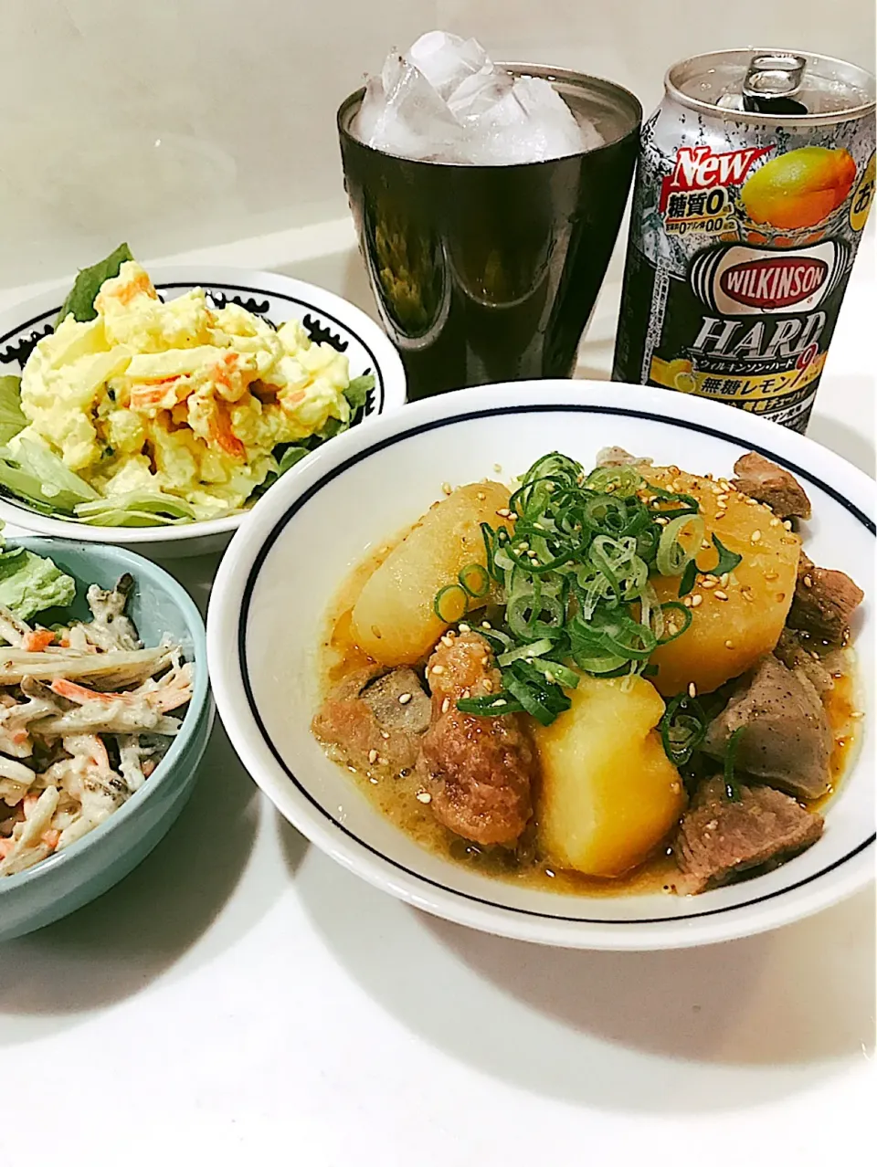 昨晩🍻惣菜３種(大根と牛すじ煮込み・刻みたくあん入ポテサラ・ゴボウサラダ)|良太さん