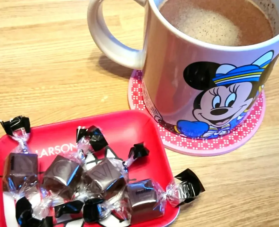 ホットチョコレートコーヒーミルク🤗|しまだ ちえこさん