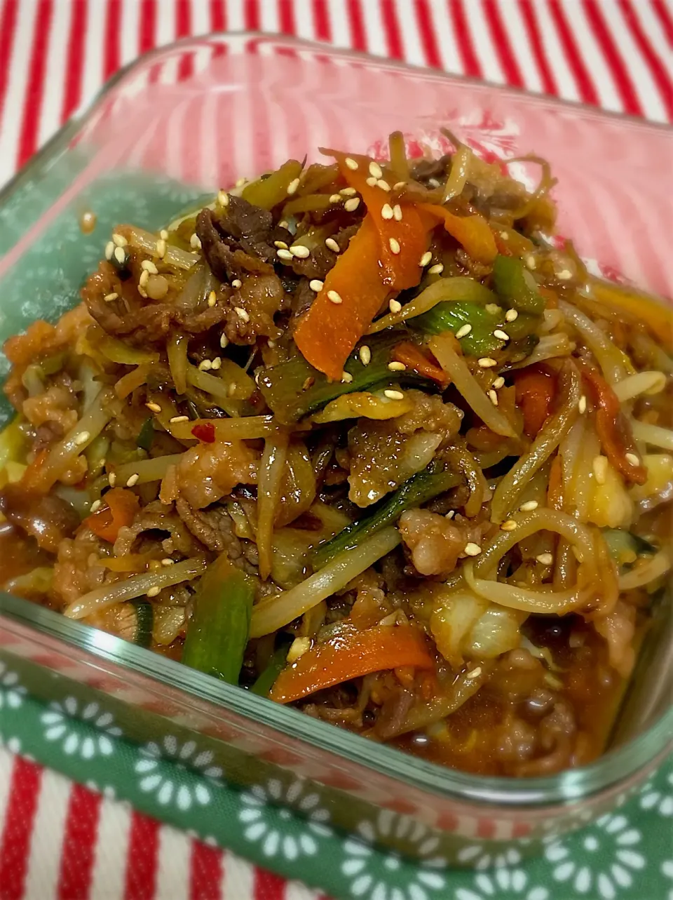 今日の夕飯＆作り置き🍴野菜たっぷりプルコギ|琥珀さん