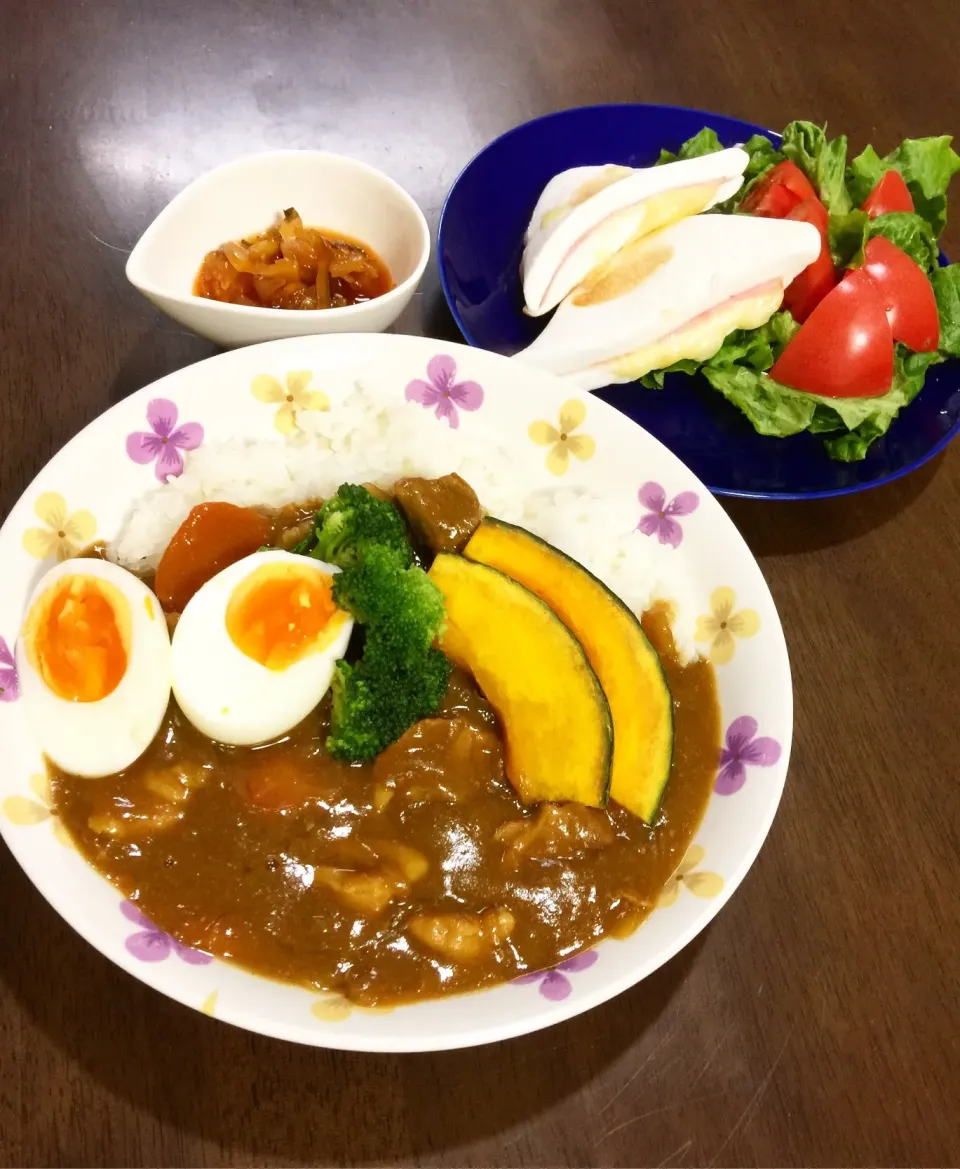 ポークカレー&はんぺんチーズはさみ焼き&トマトサラダ|み〜さん