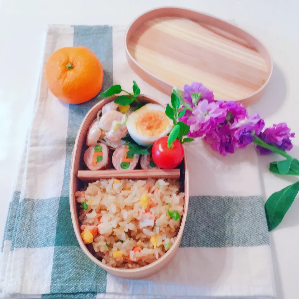 Snapdishの料理写真:チャーハン弁当|Mikaさん