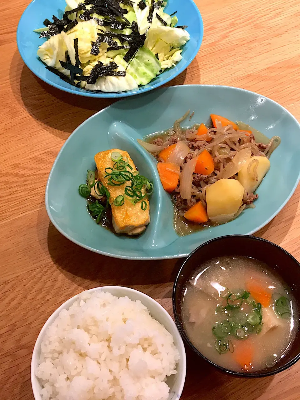 Snapdishの料理写真:肉じゃが定食|KAEさん