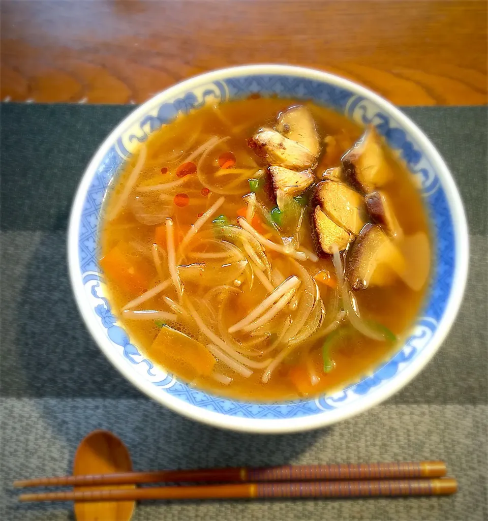 鶏ガラ醤油ラーメン、焼豚のせ|yakinasuさん