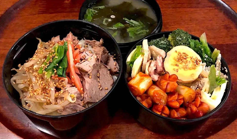 本日もお弁当🍱もやしナムルとチャーシュー丼🍜ウインナーとネギチャップ（セゾンファクトリーのトマトケチャップ使用）味玉🍳ブロッコリー🥦ほうれん草🥦たらの子あえ🐟大葉チーズ🧀わかめ汁🍜 #息子弁当  #サーモスランチジャー  #チャーシュー丼  #ナムルもやし  #ウインナーのケチャップ炒め  #セゾンファクトリー  #セ|Yukie  Toriseさん