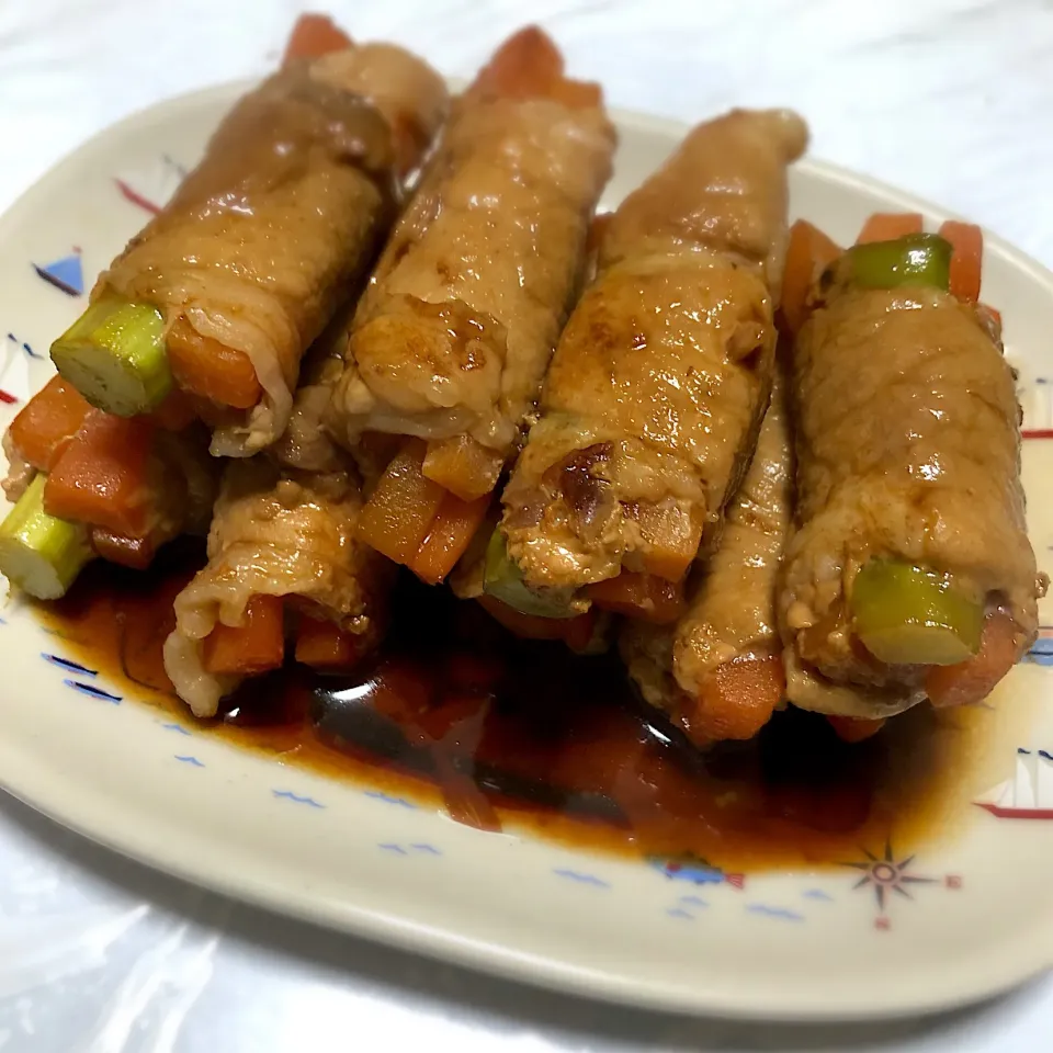 アスパラとにんじんの肉巻き|沙織さん