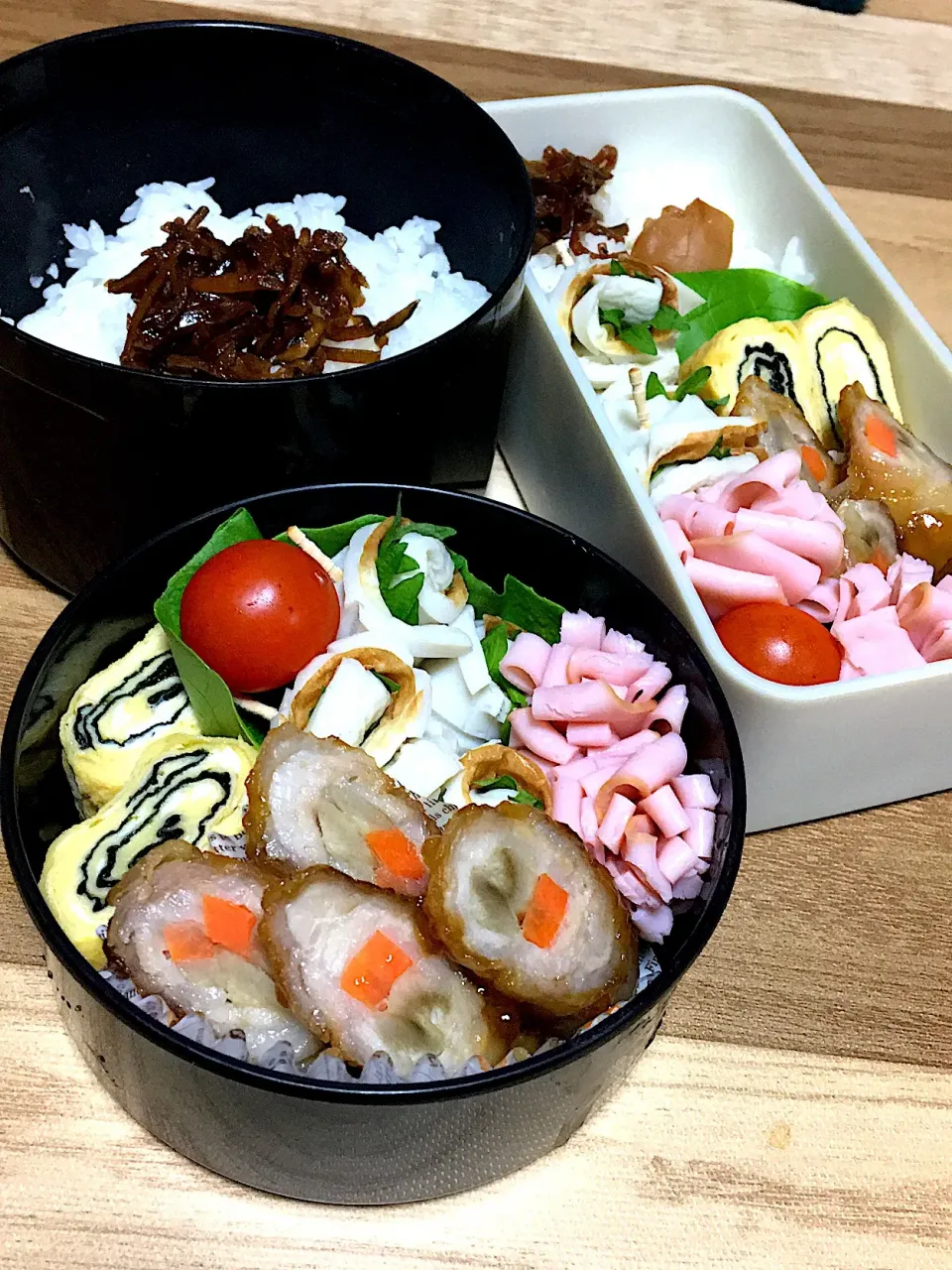 #お弁当 #巻き物グランプリ2019  #海苔巻卵焼き#牛蒡の肉巻き#竹輪大葉巻き#ハムお花巻き🌸

2019.1.31 主人と私のお弁当🍱
巻き巻き弁当完成です！|renharuruさん