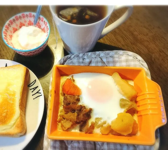 朝食は肉じゃがの残りでトースタープレート☆|Yukariさん