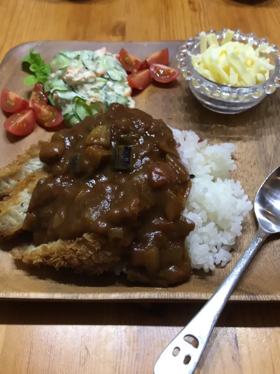 お野菜たっぷりカツカレーとツナサラダ|♡YUKI♡さん