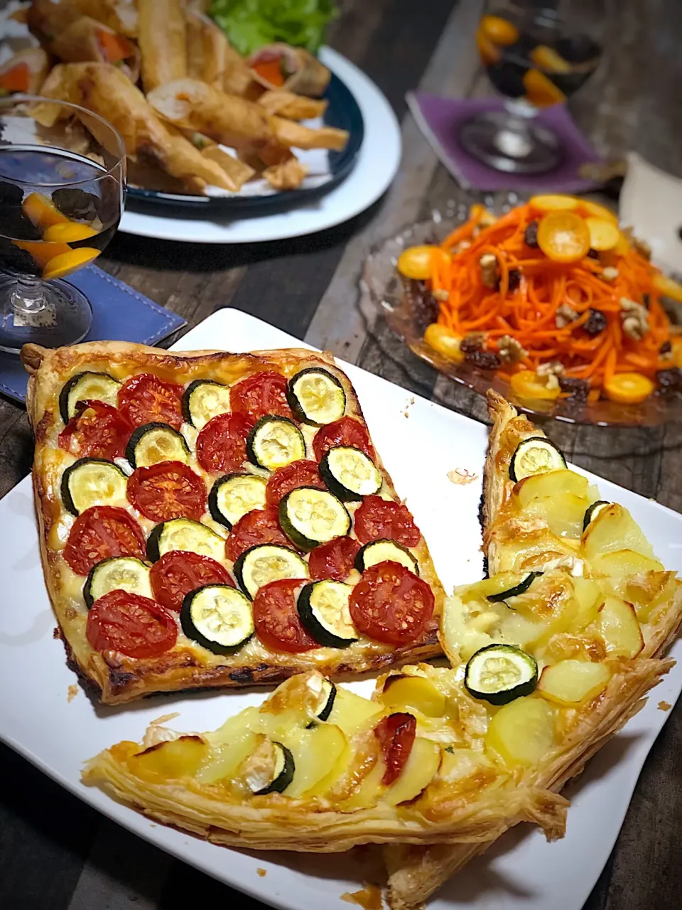 Snapdishの料理写真:ズッキーニとトマト🍅のパイ・じゃがいも🥔のパイ|シフォンさん