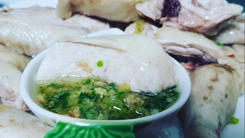 Snapdishの料理写真:steamed chicken|steven z.y.さん